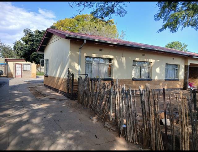 3 BEDROOM HOUSE FOR SALE IN BO-DORP